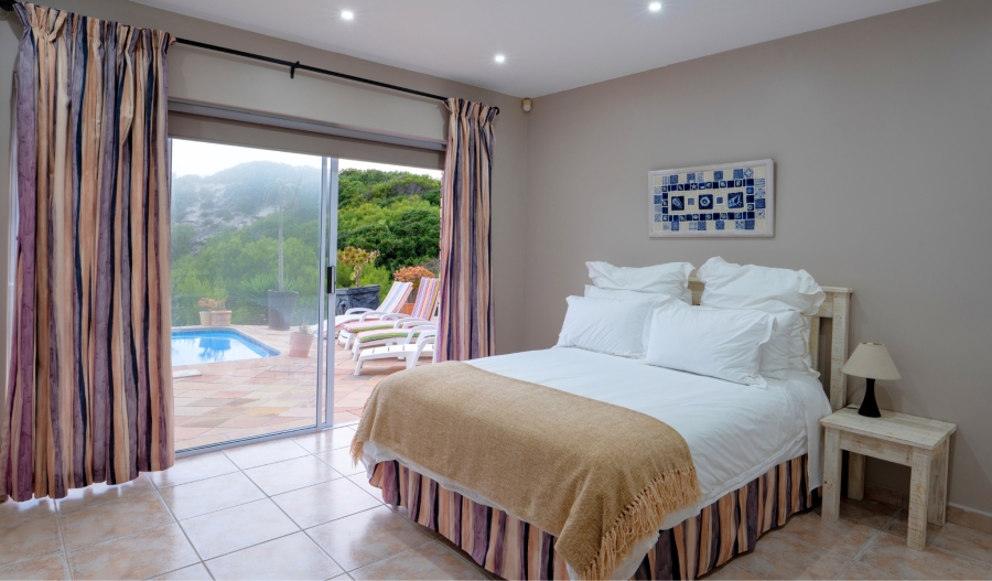 5 Bedroom Property for Sale in Paradise Beach Eastern Cape